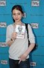 IMG/jpg/michelle-trachtenberg-golden-globes-style-lounge-presented-by-kari-f (...)