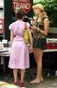 IMG/jpg/sarah-michelle-gellar-girls-guide-fishing-hunting-movie-on-the-set-h (...)