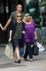 IMG/jpg/sarah-michelle-gellar-new-york-city-shopping-with-mother-hq-12-1500. (...)