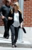 IMG/jpg/sarah-michelle-gellar-out-for-lunch-brentwood-paparazzi-mq-09.jpg