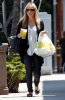 IMG/jpg/sarah-michelle-gellar-out-for-lunch-brentwood-paparazzi-mq-20.jpg