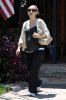 IMG/jpg/sarah-michelle-gellar-mom-dog-july-3-2009-paparazzi-hq-06.jpg