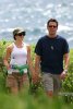 IMG/jpg/alyson-hannigan-alexis-denisof-bikini-hawaii-paparazzi-hq-26-0750.jp (...)