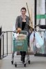 IMG/jpg/alyson-hannigan-family-shopping-october-16-2010-paparazzi-gq-09.jpg