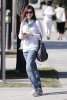 IMG/jpg/alyson-hannigan-out-and-about-west-hollywood-august-17-2010-paparazz (...)
