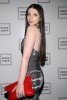 IMG/jpg/michelle-trachtenberg-herve-leger-fall-2009-fashion-show-hq-01.jpg