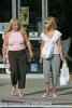 IMG/jpg/sarah-michelle-gellar-coffee-newstand-with-mother-paparazzi-hq-05-15 (...)
