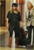 IMG/jpg/sarah-michelle-gellar-lax-airport-october-27-2007-paparazzi-mq-03.jp (...)