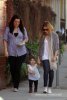 IMG/jpg/sarah-michelle-gellar-out-and-about-brentwood-january-30-2011-papara (...)