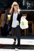 IMG/jpg/sarah-michelle-gellar-out-for-lunch-brentwood-paparazzi-mq-07.jpg