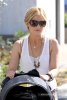 IMG/jpg/sarah-michelle-gellar-sunny-stroll-los-angeles-july-10-2011-paparazz (...)