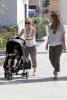 IMG/jpg/sarah-michelle-gellar-sunny-stroll-los-angeles-july-10-2011-paparazz (...)