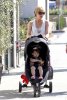 IMG/jpg/sarah-michelle-gellar-sunny-stroll-los-angeles-july-10-2011-paparazz (...)