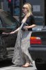 IMG/jpg/sarah-michelle-gellar-taking-tyson-to-the-vet-july-30-2009-paparazzi (...)