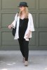IMG/jpg/sarah-michelle-gellar-visiting-friend-in-the-valley-july-31-2009-pap (...)