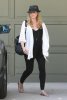IMG/jpg/sarah-michelle-gellar-visiting-friend-in-the-valley-july-31-2009-pap (...)