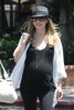 IMG/jpg/sarah-michelle-gellar-visiting-friend-in-the-valley-july-31-2009-pap (...)