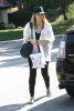 IMG/jpg/sarah-michelle-gellar-visiting-friend-in-the-valley-july-31-2009-pap (...)