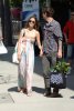 IMG/jpg/summer-glau-farmers-market-los-angeles-april-25-2010-paparazzi-hq-08 (...)