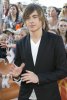 IMG/jpg/zac-efron-2007-kids-choice-awards-australia-gq-01.jpg