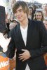 IMG/jpg/zac-efron-2007-kids-choice-awards-australia-gq-03.jpg