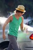 IMG/jpg/zac-efron-out-in-hollywood-paparazzi-gq-03.jpg