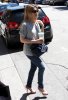 IMG/jpg/sarah-michelle-gellar-leaving-anastasia-salon-beverly-hills-april-6- (...)