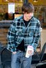 IMG/jpg/zac-efron-robek-juice-in-hollywood-paparazzi-gq-01.jpg