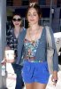 IMG/jpg/michelle-trachtenberg-nail-salon-beverly-hills-june-18-2010-paparazz (...)