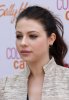 IMG/jpg/michelle-trachtenberg-sally-hansen-manicures-charity-event-hq-03.jpg (...)