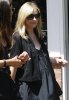 IMG/jpg/sarah-michelle-gellar-lunch-at-shutters-with-friend-july-19-2009-pap (...)