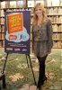 IMG/jpg/sarah-michelle-gellar-nestle-share-joy-reading-program-hq-19.jpg