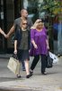 IMG/jpg/sarah-michelle-gellar-new-york-city-shopping-with-mother-hq-17-1500. (...)