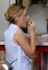 IMG/jpg/sarah-michelle-gellar-veronika-decides-to-die-movie-on-the-set-june- (...)