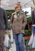 IMG/jpg/alyson-hannigan-alexis-denisof-brentwood-farmers-market-nov-21-2004- (...)