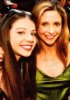 IMG/jpg/buffy-angel-cast-staff-outside-the-set-12.jpg