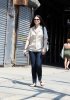 IMG/jpg/michelle-trachtenberg-walking-new-york-city-july-28-2009-paparazzi-h (...)