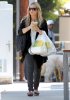 IMG/jpg/sarah-michelle-gellar-out-for-lunch-brentwood-paparazzi-mq-15.jpg