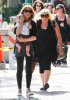 IMG/jpg/sarah-michelle-gellar-out-for-lunch-los-angeles-june-22-2010-paparaz (...)