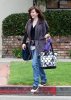 IMG/jpg/alyson-hannigan-heading-to-doctor-appointment-june-3-2009-paparazzi- (...)