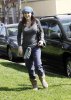 IMG/jpg/alyson-hannigan-santa-monica-april-24-2009-paparazzi-hq-08.jpg