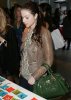 IMG/jpg/michelle-trachtenberg-kari-feinstein-2009-golden-globes-style-lounge (...)