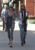 IMG/jpg/sarah-michelle-gellar-nail-salon-beverly-hills-october-16-2009-papar (...)