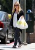 IMG/jpg/sarah-michelle-gellar-out-for-lunch-brentwood-paparazzi-mq-22.jpg