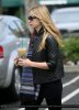 IMG/jpg/sarah-michelle-gellar-leaving-starbucks-cafe-beverly-hills-hq-02-150 (...)