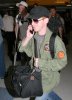 IMG/jpg/seth-green-los-angeles-airport-paparazzi-gq-04.jpg