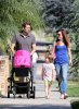 IMG/jpg/alyson-hannigan-family-brentwood-market-august-18-2013-paparazzi-hq- (...)