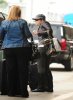 IMG/jpg/michelle-trachtenberg-leaving-lax-airport-los-angeles-june-28-2009-p (...)