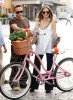 IMG/jpg/sarah-michelle-gellar-filming-bicycle-maybelline-commercial-july-11- (...)