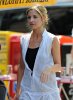 IMG/jpg/sarah-michelle-gellar-veronika-decides-to-die-movie-on-the-set-hq-10 (...)